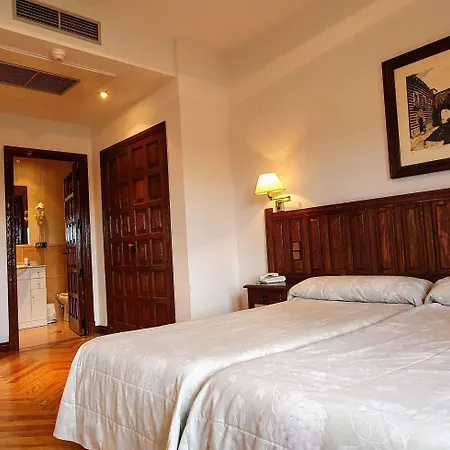 Hotel Mirasierra 3*