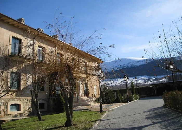 Mirasierra 호텔 3*